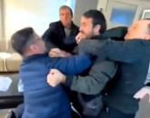 Ce nu face vorba, face pumnul 