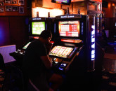 „Regulamentul păcănelelor”, pe masa Consiliului Local Braşov 