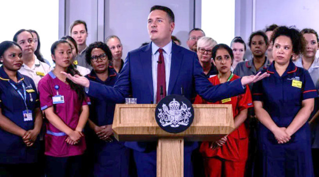 Interdicţie pe viaţă a fumatului pentru persoanele care au sub 18 ani