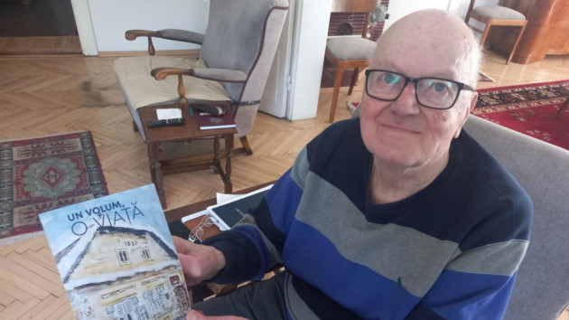 Junii Braşovului, în versurile unui şcheian