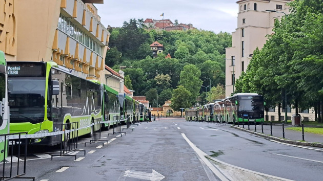 60 autobuze RATBV şi 12 case de bilete deschise, pentru Parada Junilor. 13 linii vor fi deviate pe strada Vlad Ţepeş