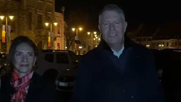 La fel, vorbe puţine