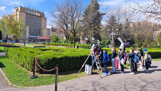 S-a deschis sezonul de... observaţii solare gratuite în parcul central