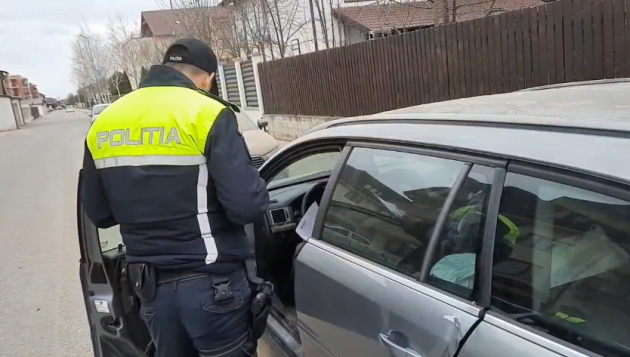 S-au făcut de râs, în sat