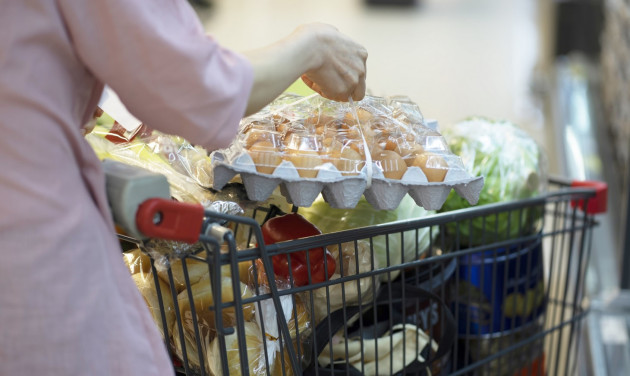 Ce program au supermarketurile din Braşov  Paşte