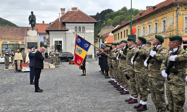Ziua veteranilor de război, fără veterani printre noi. Comemorare la „Monumentul eroilor desrobitori de neam” dinn Piaţa Unirii, Braşov