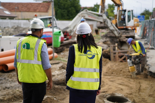Compania Apa a deschis șantierul pe strada Ștefan Octavian Iosif din Brașov. Operatorul va anunța restricțiile de circulație 