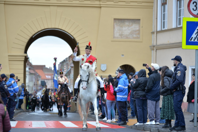 De Paşte, ne gândim şi la Zilele Braşovului. Săptămâna Luminată va fi plină de evenimente, iar în Duminica Tomii, junii coboară în vechea cetate