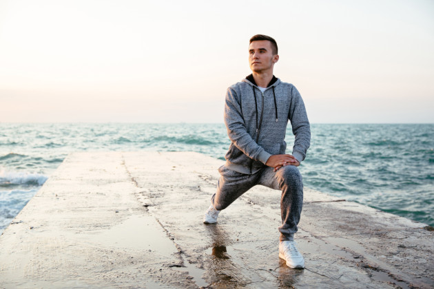 5 tipuri de pantaloni care nu trebuie să lipsească din garderoba de bază a unui bărbat modern