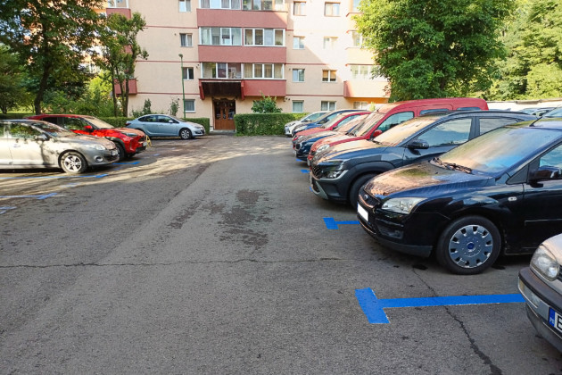 Parcări cu număr şi parcări fără număr, în Braşov 