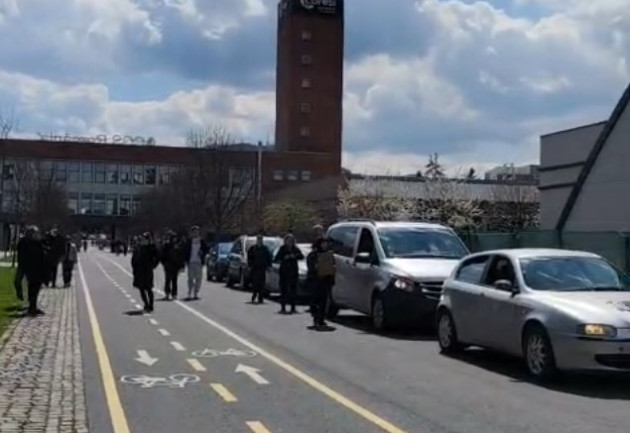 Un emoționant „rămas bun” la uzina Tractorul