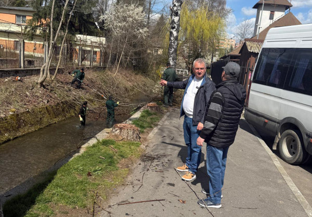 Curăţenie în Colonia Metrom