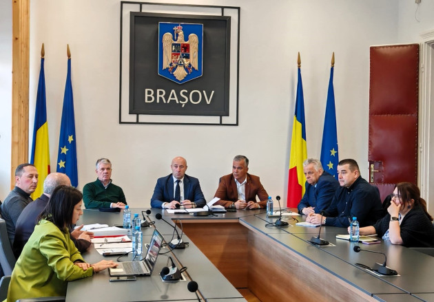 Pentru Braşov - Tărlungeni, 3 primari la masă. DJ 103A poate fi lărgit abia după ce va fi mutată o magistrală de alimentare cu gaz metan