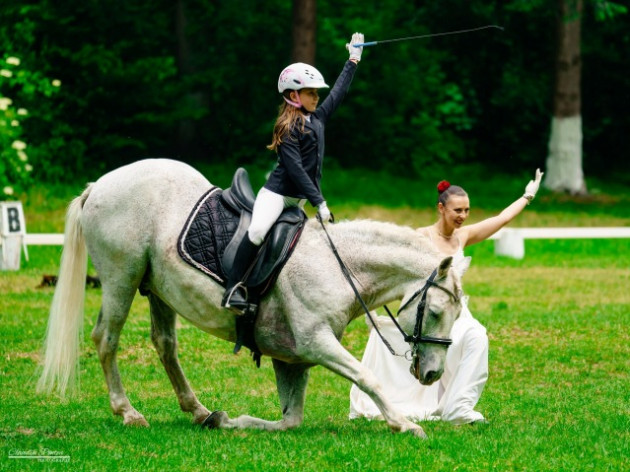 Spectacol la Herghelie