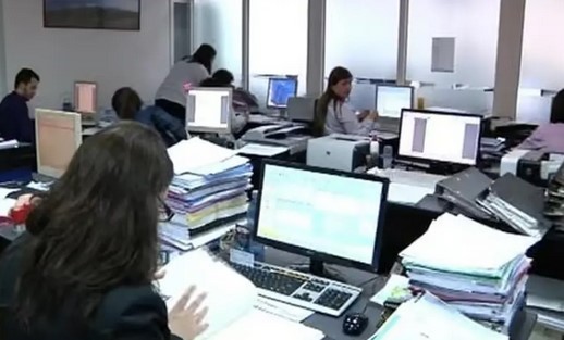Acord pe legea salarizării bugetarilor. Salariile nu scad, necunoscuta e la sporuri 