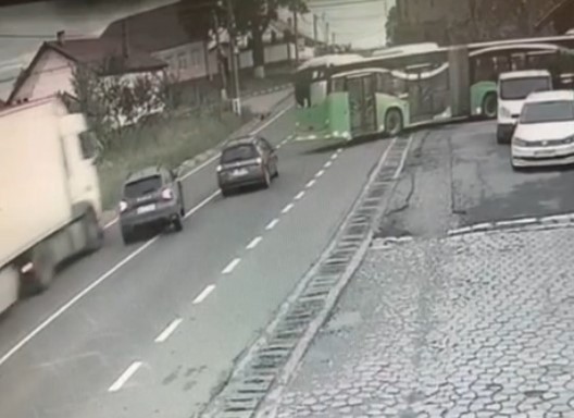 Depăşire „de 112” pe DN 13 