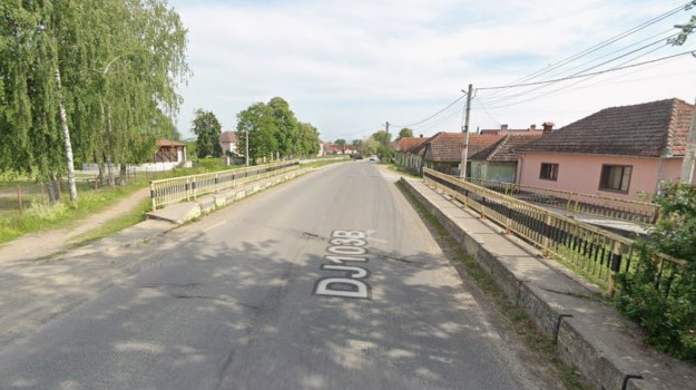 Se pregăteşte terenul pentru reconstruirea podului de la Budila 
