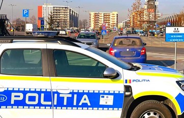 El la mall, hoţul în maşină