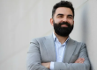Maurer ia bani ca să termine apartamentele din Braşov