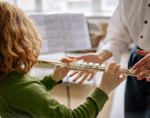 Ce instrument muzical să alegi pentru dezvoltarea abilităților cognitive ale copilului tău
