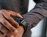 Cum îți poate transforma un smartwatch rutina zilnică de exerciții
