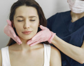 Trucul cosmeticienelor pentru un ten hidratat în sezonul cald