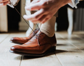 Pantofi din piele vs materiale sintetice: Ce să alegi?