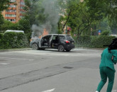 Maşină „aprinsă” în parcarea Magnolia 