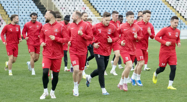 Chindia - Farul şi Hermannstadt - Voluntari, în prima manşă a barajului de menţinere/promovare în Superligă
