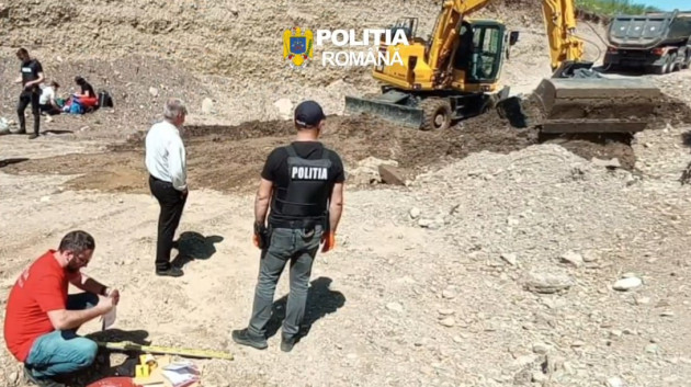 Avea groapă de gunoi ilegală, cu dezvoltatori imobiliari „abonaţi”. După un an l-a descoperit Garda şi a încercat să îngroape gunoiul la marginea Braşovului