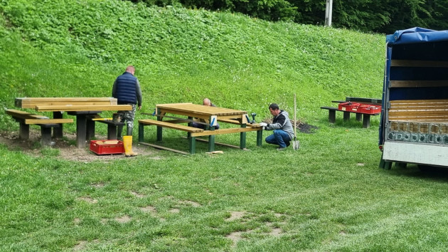 Noi amenajări la locul de picnic „La iepure” din Brașov. Curățenia în zonă va fi asigurată de operatorul de salubritate Comprest SA