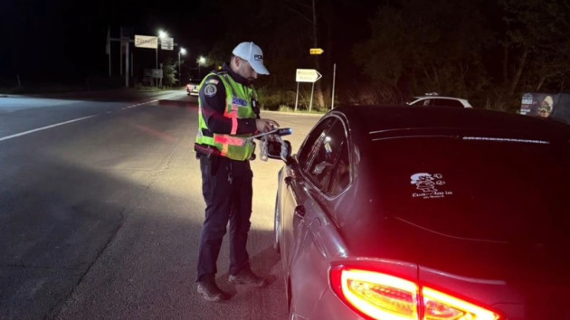 Credea că scapă cu un „bacşiş” la Poliţie