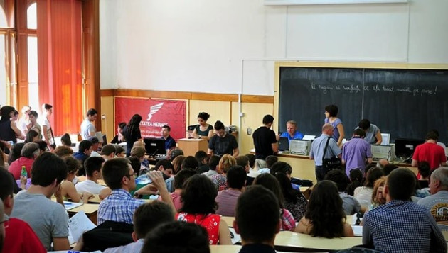 Liceenii de la ştiinţe sociale vor învăţa Matematică aplicată  
