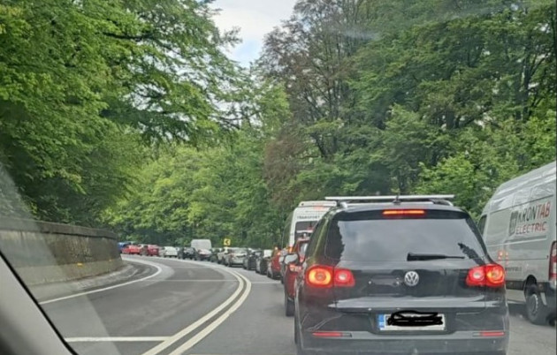 Intrarea în Predeal, blocată