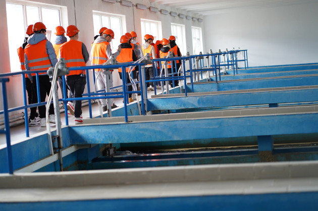 Microorganisme de peste 300.000 de lei pentru staţiile de epurare ale Companiei Apa 