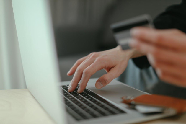 Criterii importante în alegerea unui împrumut online de la un IFN