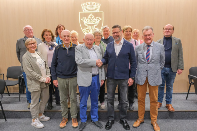 Braşovul, vizitat de oficiali din Nurnberg. Fostul prim-ministru al landului Bavaria, interesat de criza politică din România 