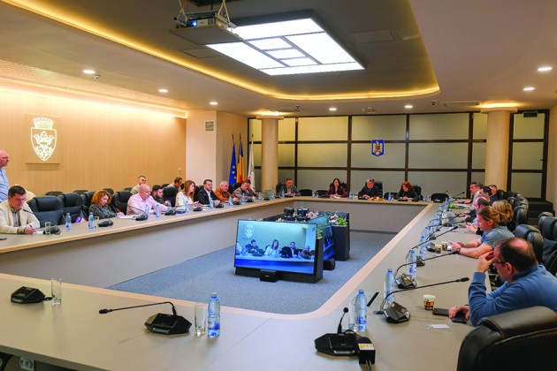Primăria Braşov vrea să „pună pe picioare” Direcţia de Administrare a Unităţilor de Învăţământ