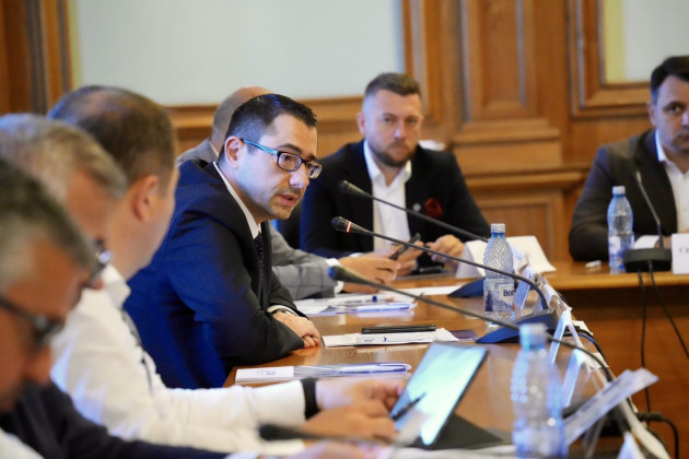 Un deputat din Brașov vrea să recupereze „vechimea părinților”