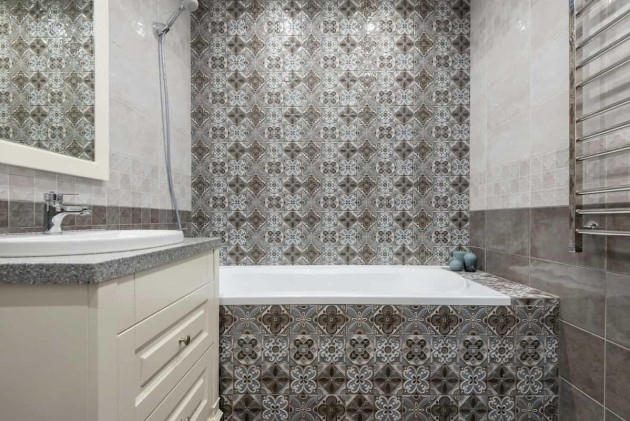 Top 5 modele de faianță atemporale pentru o baie elegantă și clasică