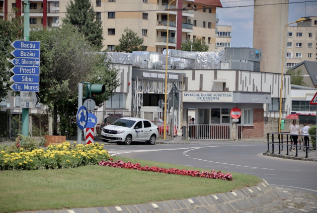 Spitalul Judeţean Braşov angajează 3 stomatologi pentru linia de gardă