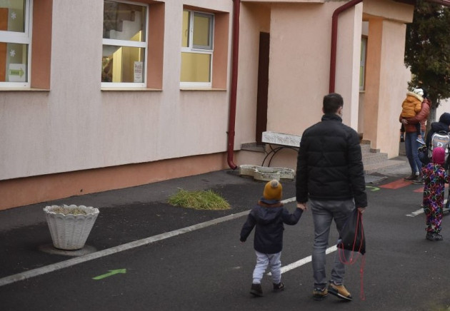 De astăzi începe etapa de reînscriere la grădiniţă şi creşă