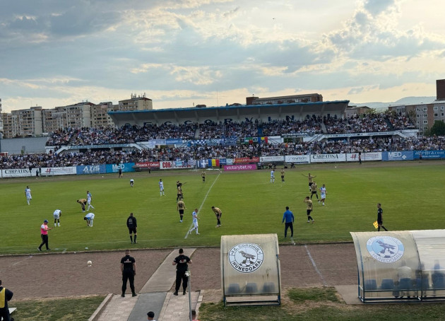 Corvinul Hunedoara revine în prima ligă după 34 de ani