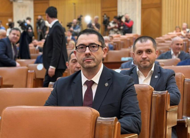 Un deputat din Braşov vrea să interzică pauza de 5 minute. Aşteaptă reclamaţii