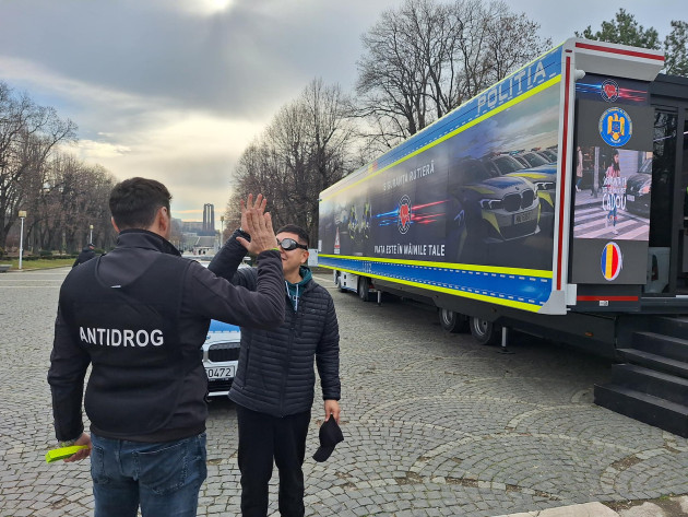 Vrei să simţi cum e să conduci beat? Sau la ce ajută centura când conduci sub 15 km/h? Răspunsurile: sâmbătă, la Coresi