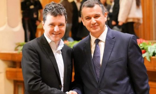 Renunţă la 7.854 de euro net/lună