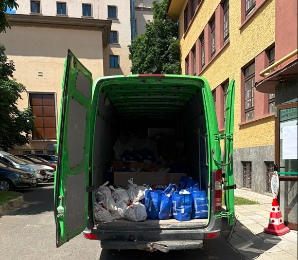 Campania „Azi, noi ajutăm copiii să zâmbească!” s-a încheiat cu succes: Zeci de copii au primit cadouri înainte de 1 Iunie