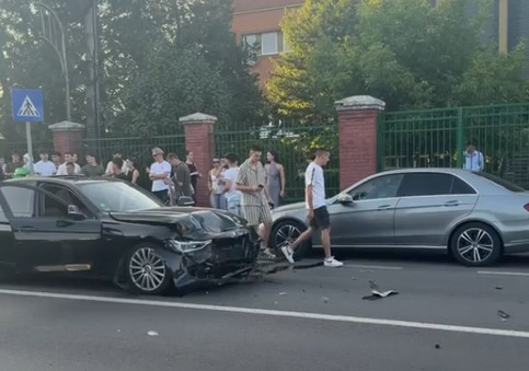 O „daună totală” pe Turnului