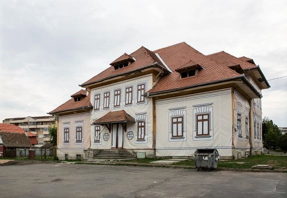 Făgăraș: 3 milioane de euro pentru Baia Comunală  