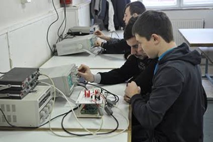 Braşovul va şcolariza ingineri în securitate cibernetică. 10 vor pleca în Elveţia, la cea mai mare universitate de ştiinţe aplicate 